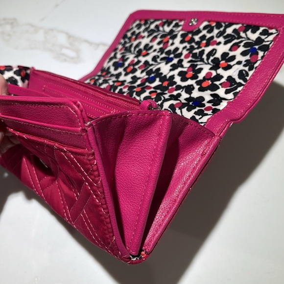 VERA BRADLEY Vintage Hot pink, faux leather trim wallet - Picture 3 of 5